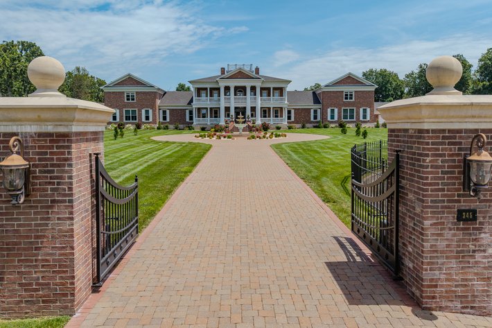 Image for Luxury Home on 6.96± acres  in Lebanon, Missouri