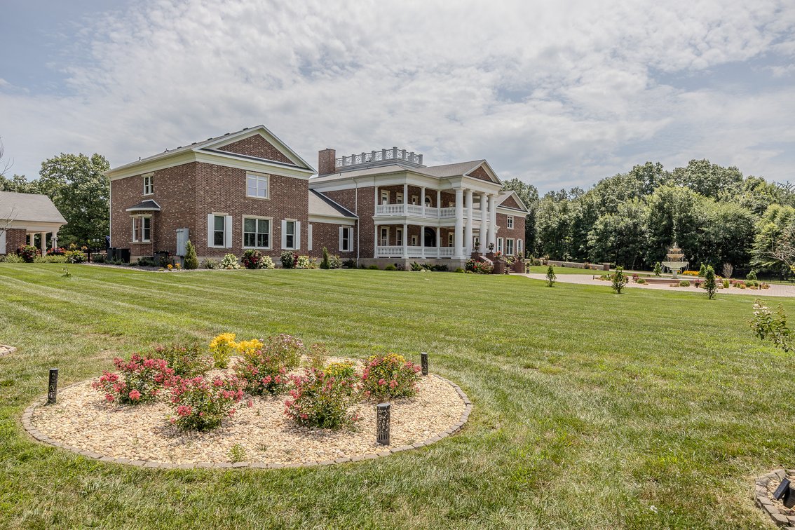 Image for Luxury Home on 6.96± acres  in Lebanon, Missouri