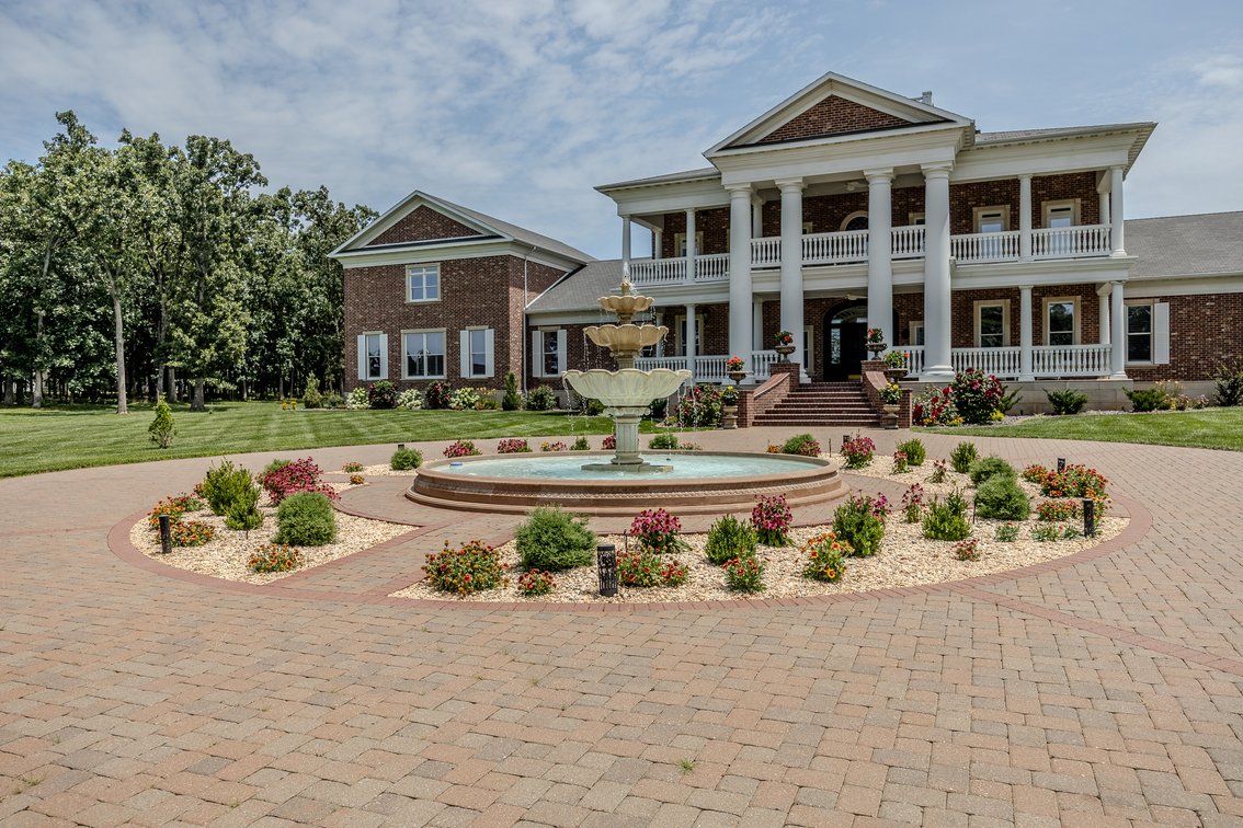 Image for Luxury Home on 6.96± acres  in Lebanon, Missouri