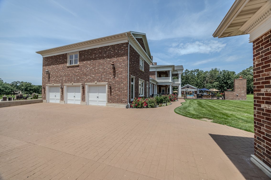 Image for Luxury Home on 6.96± acres  in Lebanon, Missouri