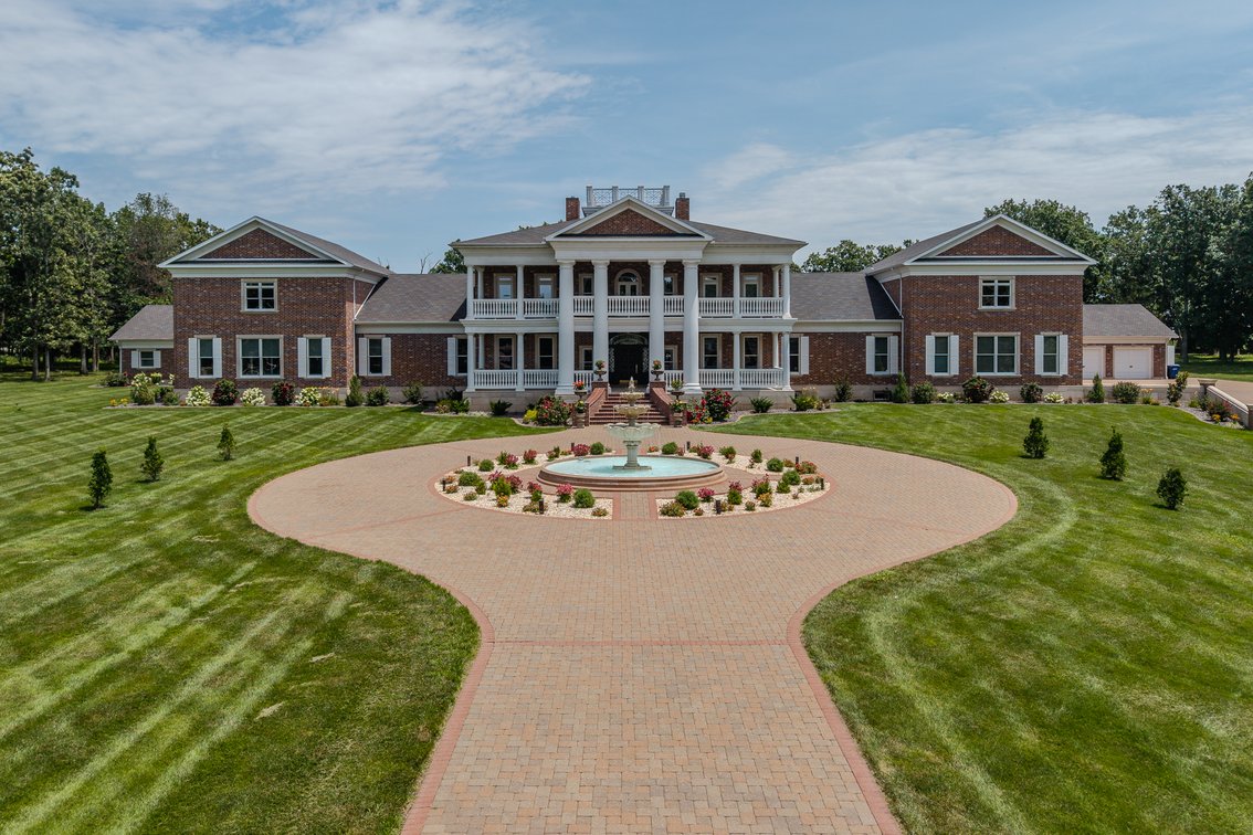 Image for Luxury Home on 6.96± acres  in Lebanon, Missouri