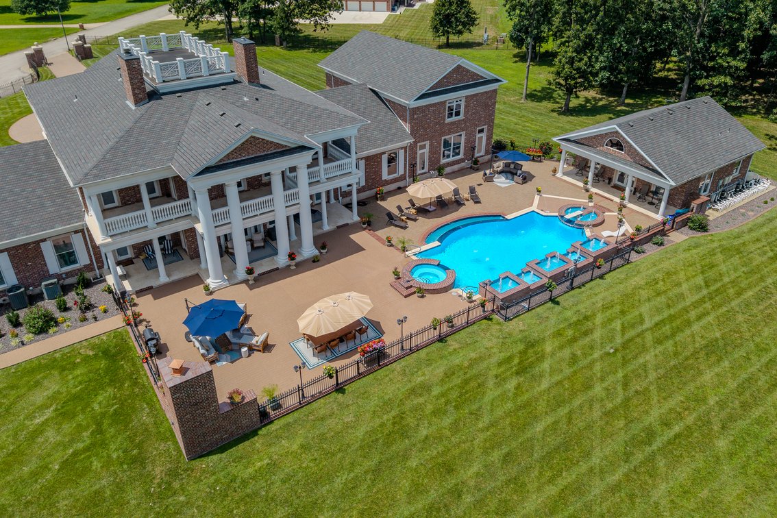 Image for Luxury Home on 6.96± acres  in Lebanon, Missouri