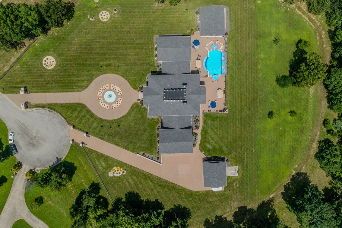 Image for Luxury Home on 6.96± acres  in Lebanon, Missouri