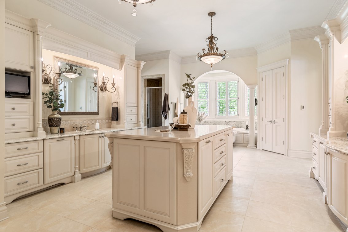Image for Luxury Home on 6.96± acres  in Lebanon, Missouri