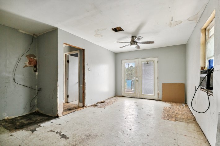 Image for Metairie Single Family Home-Needs Rehab