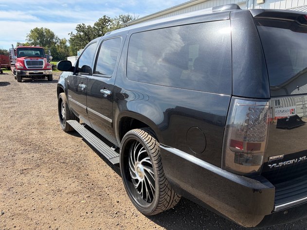 Image for WI Department of Revenue - 2011 GMC Yukon LX Denali - Fort Atkinson, WI