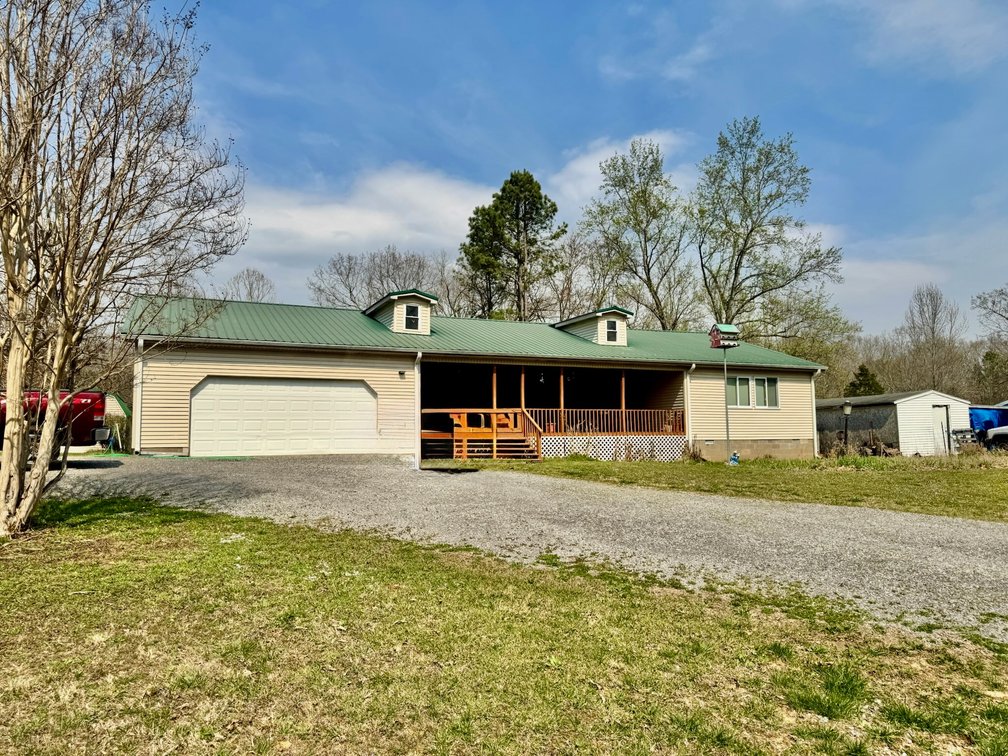 Image for Lake Area Real Estate & Personal Property Auction
