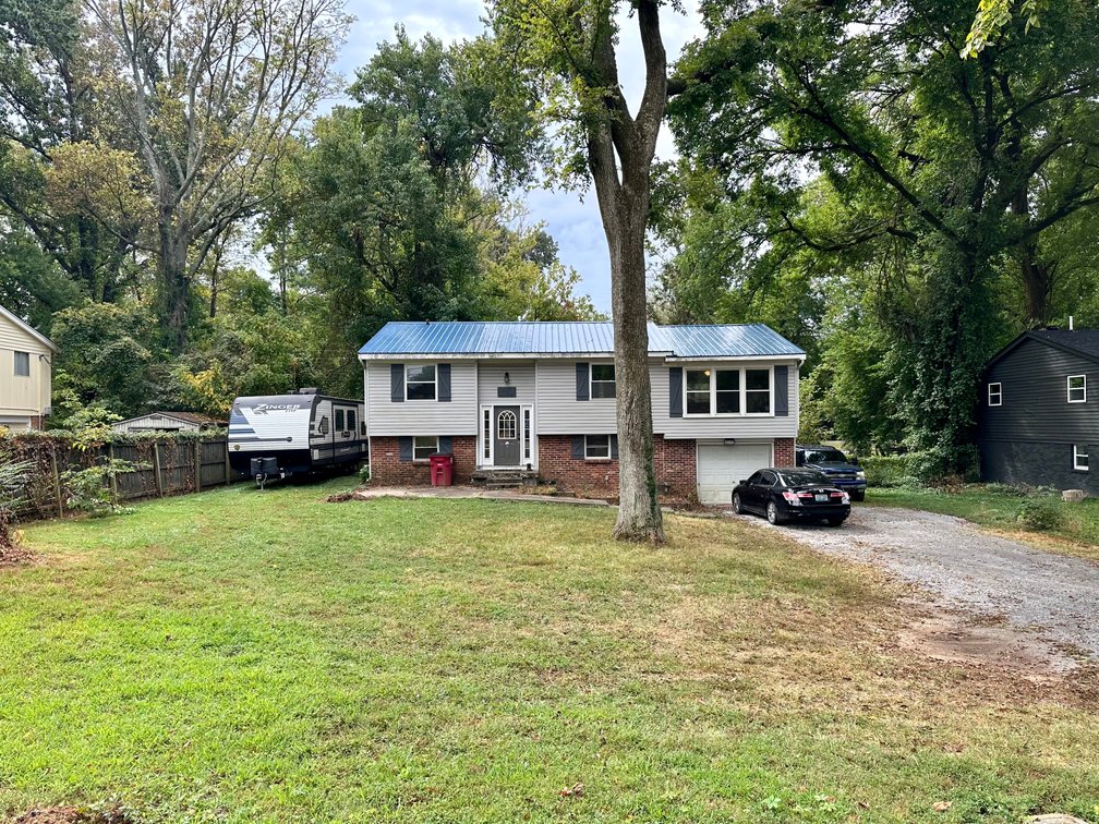 Image for 106 Airport Road Auction