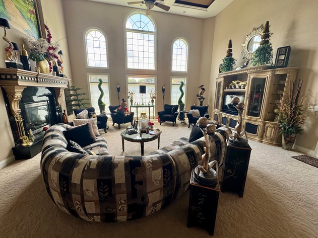 Image for Massive Multi-Phase Estate Auction in Glen Oaks