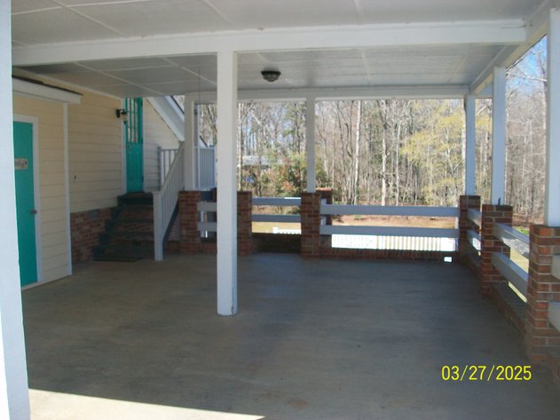 Image for REAL ESTATE - ONLINE & LIVE - A 2,315' HOUSE ON 1.4 +/- ACRES - LAWRENCEVILLE HILLS SUBDIVISION - 2015 STARCRAFT SUNCHASER PONTOON BOAT