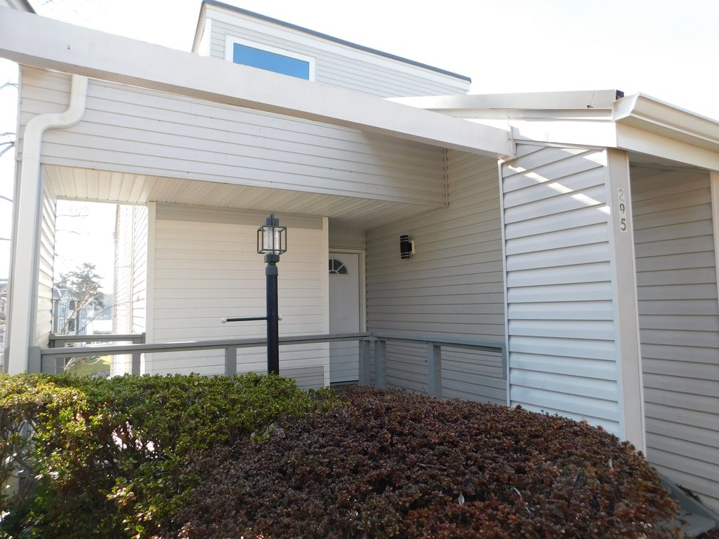 Image for Lakeview Townhomes in Fairfield Plantation