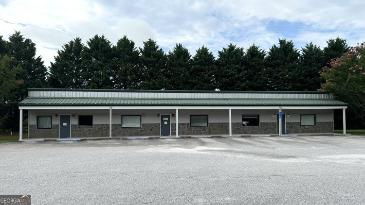 Image for Commercial Multi-Suite Office Building in Cornelia, GA