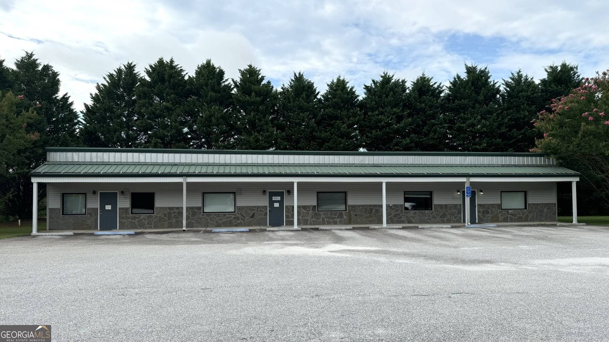 Image for Commercial Multi-Suite Office Building in Cornelia, GA
