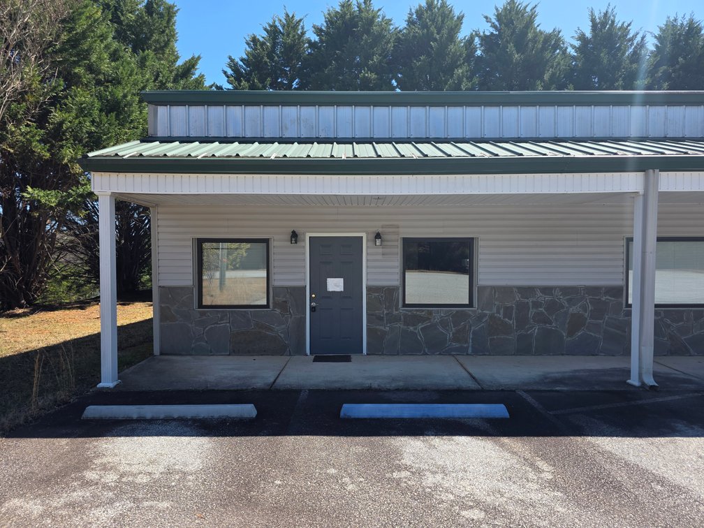 Image for Commercial Multi-Suite Office Building in Cornelia, GA