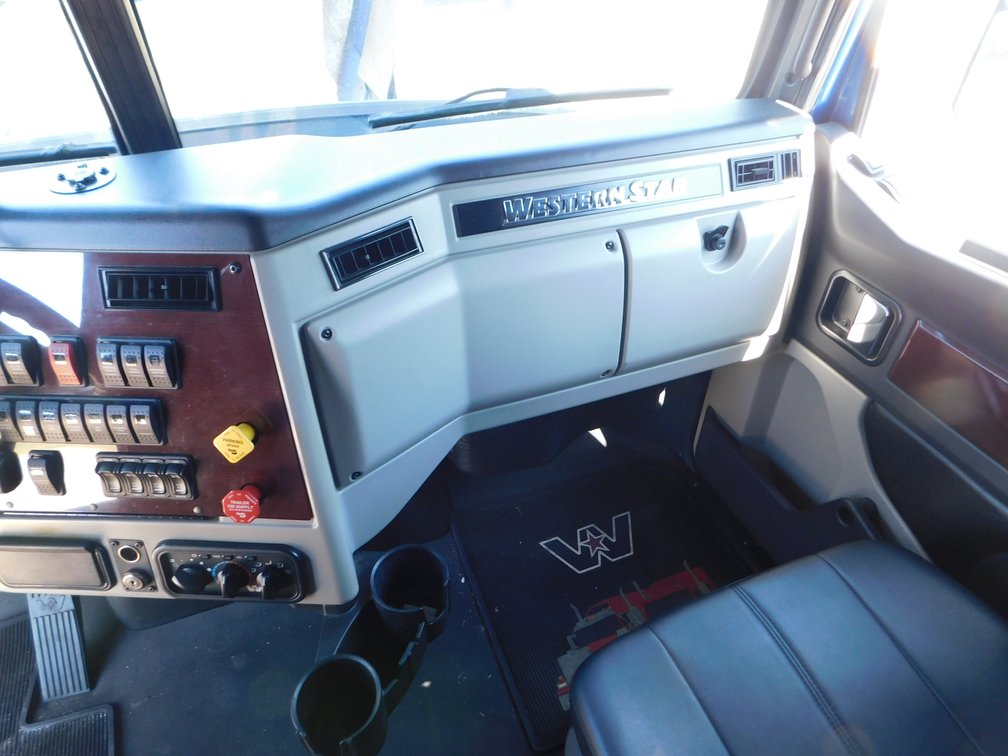 Image for 2019 Western Star 5700 XE Set Back Axle w/Sleeper