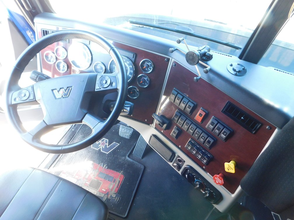 Image for 2019 Western Star 5700 XE Set Back Axle w/Sleeper