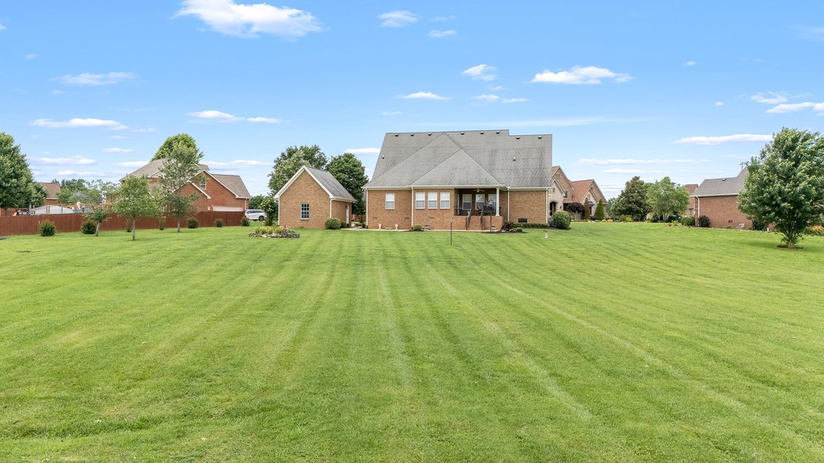 Image for 120 North Point Circle N, Shelbyville