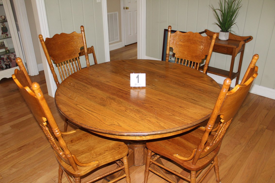 Image for Estate of Jean R Arnette Online Auction