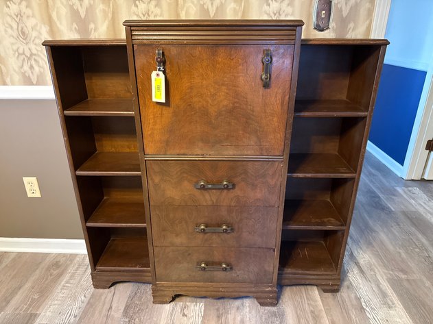Image for 26-078 Greenville SC Furniture, Tools and Collectibles
