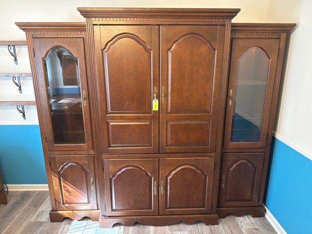 Image for 26-078 Greenville SC Furniture, Tools and Collectibles