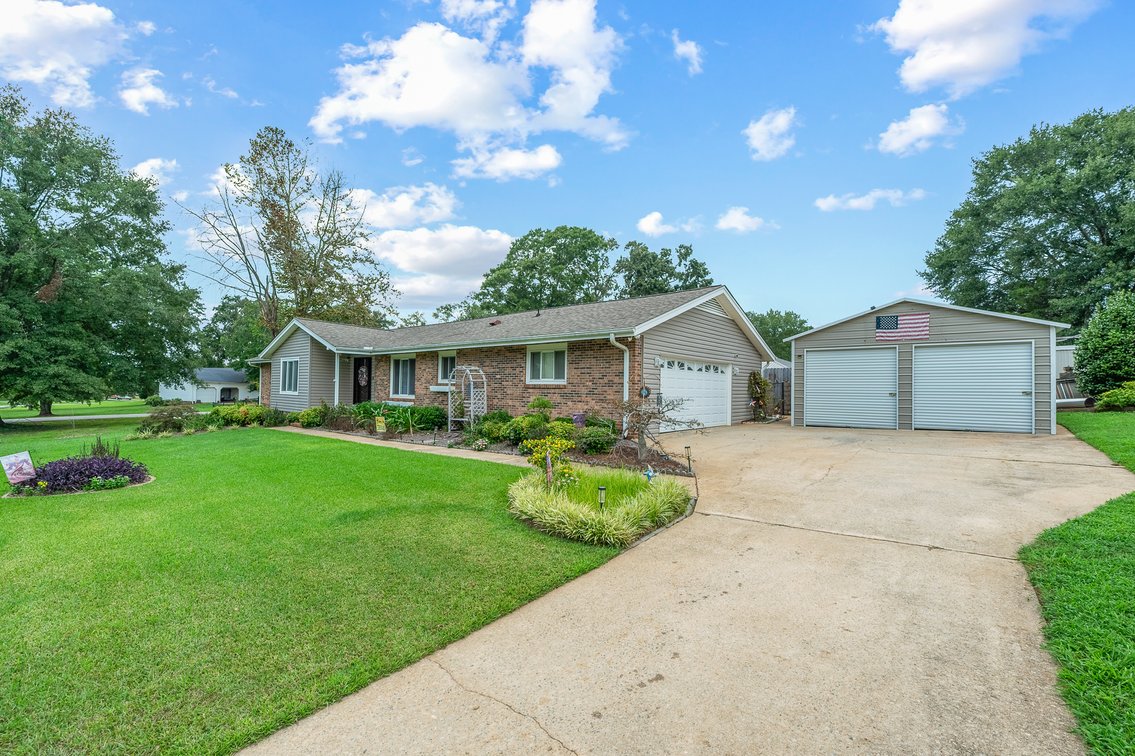 Image for Real Estate Auction: 302 Stonehaven Drive, Anderson, SC