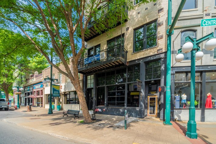 DOWNTOWN HOT SPRINGS COMMERCIAL REAL ESTATE AUCTION | HOT SPRINGS, AR