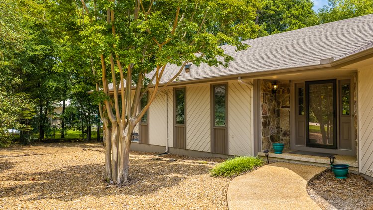 NO RESERVE TWO FAIRFIELD BAY HOMES & LOT AUCTION | FAIRFIELD BAY, AR