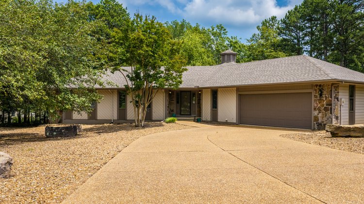 NO RESERVE TWO FAIRFIELD BAY HOMES & LOT AUCTION | FAIRFIELD BAY, AR