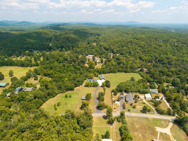 BRADY MOUNTAIN NO RESERVE LUXURY LOG HOME & LAND AUCTION | ROYAL, AR