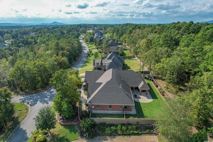 “RED OAK RIDGE” NO RESERVE LUXURY HOME AUCTION | HOT SPRINGS