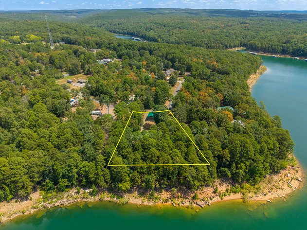 GREERS FERRY LAKEFRONT HOME AUCTION | HIGDEN, AR
