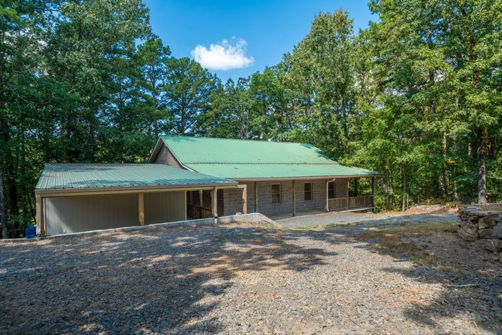 GREERS FERRY LAKEFRONT HOME AUCTION | HIGDEN, AR