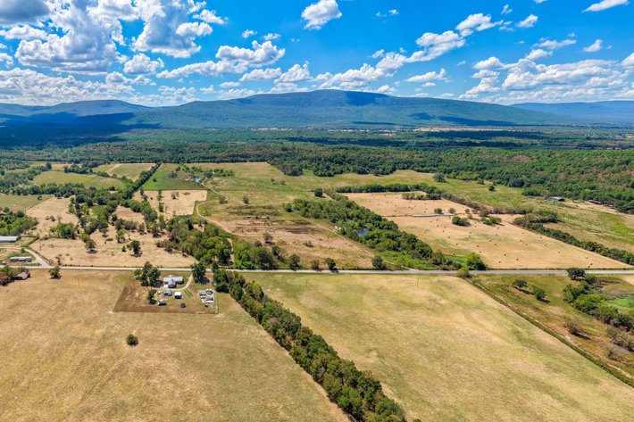 190± ACRE SEBASTIAN COUNTY CATTLE FARM AUCTION – HARTFORD, AR