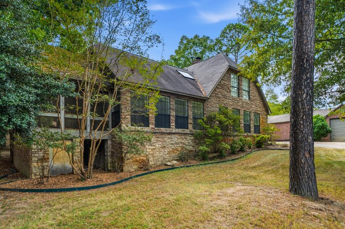 WEST LITTLE ROCK 11± ACRE PRIVATE ESTATE NO RESERVE AUCTION | LITTLE ROCK, AR