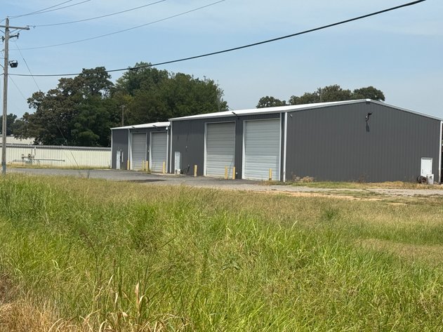 MCGEHEE MULTI-PARCEL COMMERCIAL BUILDING AUCTION | MCGEHEE, AR