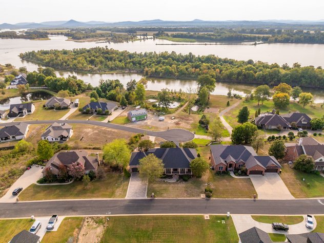 RIVERVIEW NO RESERVE LUXURY HOME AUCTION | MAYFLOWER, AR