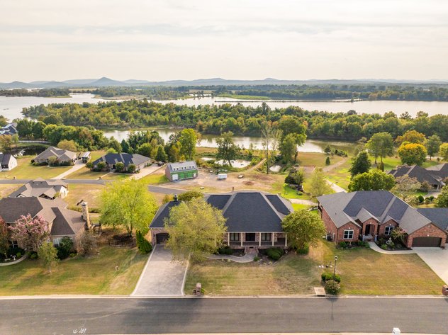 RIVERVIEW NO RESERVE LUXURY HOME AUCTION | MAYFLOWER, AR