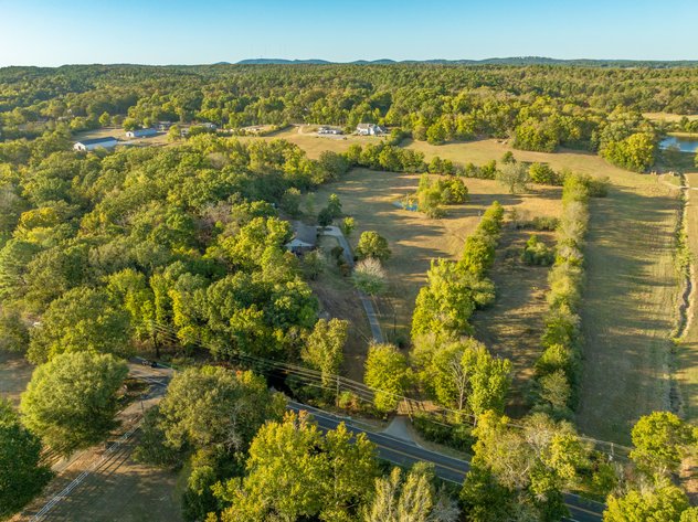 WEST LITTLE ROCK  10± ACRE PRIVATE ESTATE NO RESERVE AUCTION | LITTLE ROCK, AR