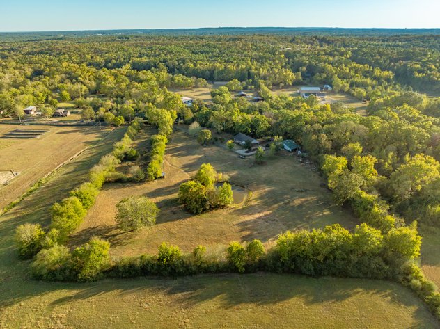 WEST LITTLE ROCK  10± ACRE PRIVATE ESTATE NO RESERVE AUCTION | LITTLE ROCK, AR