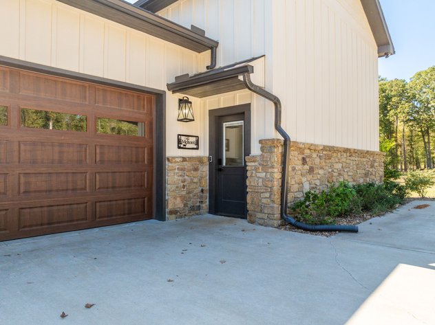 HARRIS BRAKE LAKEFRONT HOME AUCTION | PERRYVILLE, AR