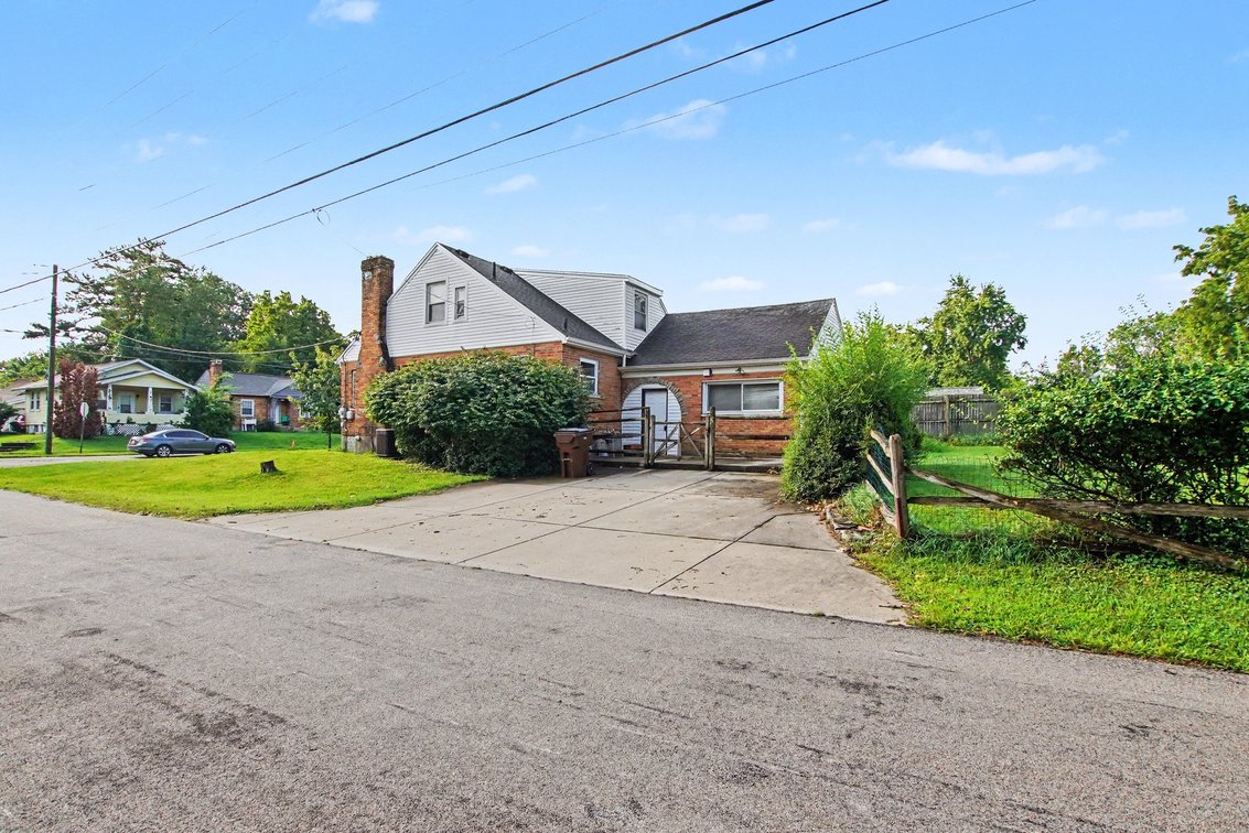 Image for 8317 Lake Ave, Deer Park, OH 45236