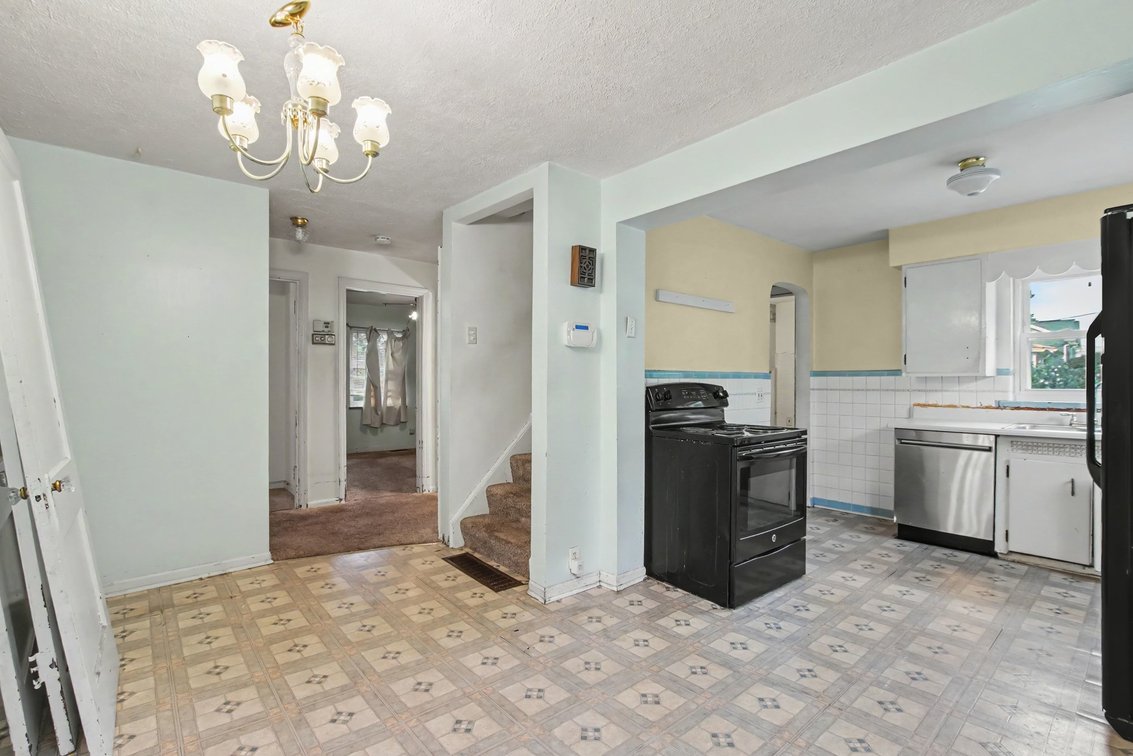 Image for 8317 Lake Ave, Deer Park, OH 45236