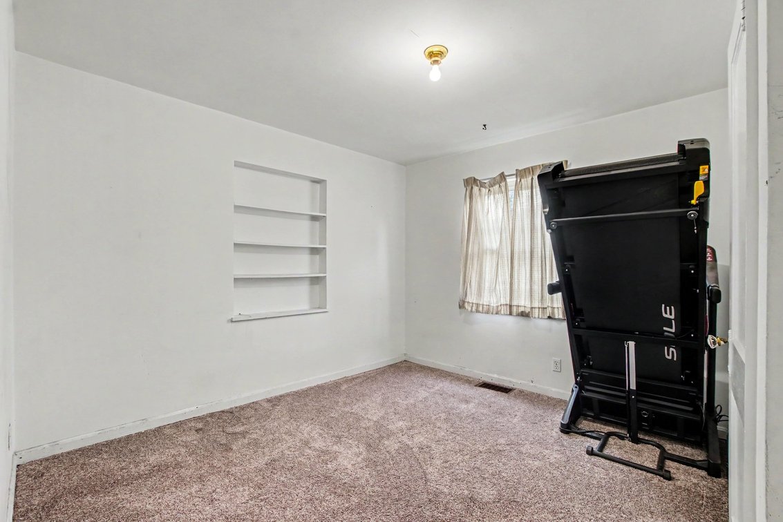 Image for 8317 Lake Ave, Deer Park, OH 45236