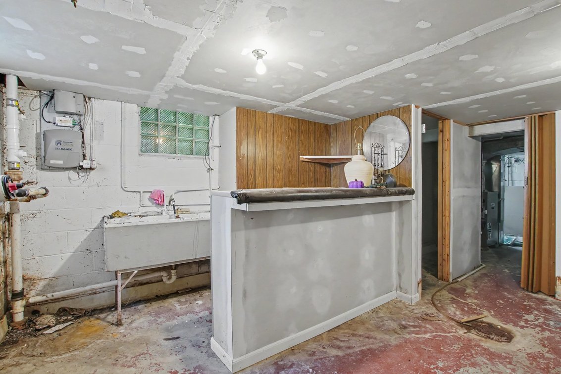 Image for 8317 Lake Ave, Deer Park, OH 45236