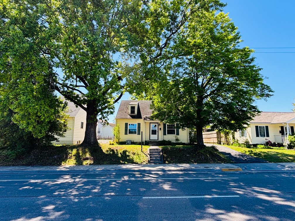 Image for 2004 EUCLID AVE.  BRISTOL, VA 24201