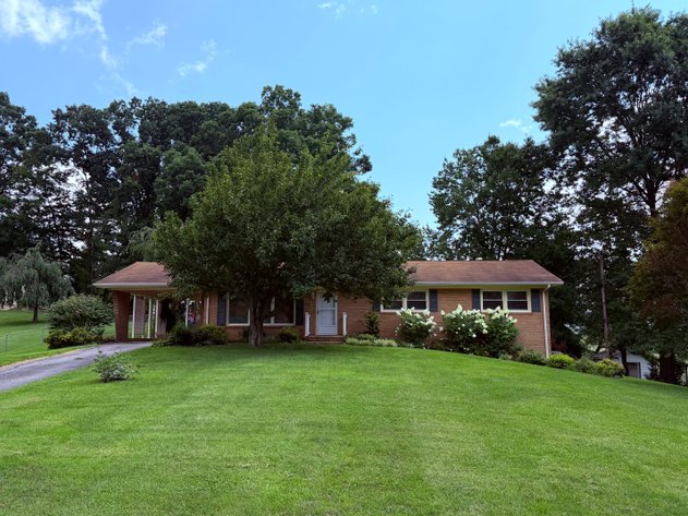 290 MORNINGSIDE LANE  ABINGDON, VA 24210