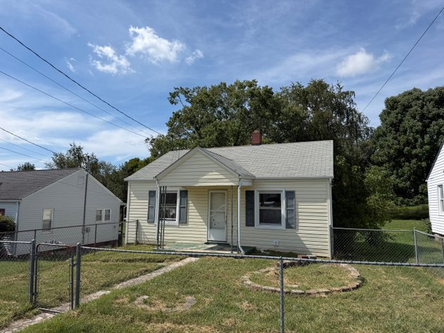 403 ELMO ST.  BRISTOL, VA 24201