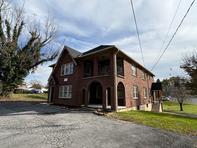 1122 N. MAIN STREET  MARION, VA 24354