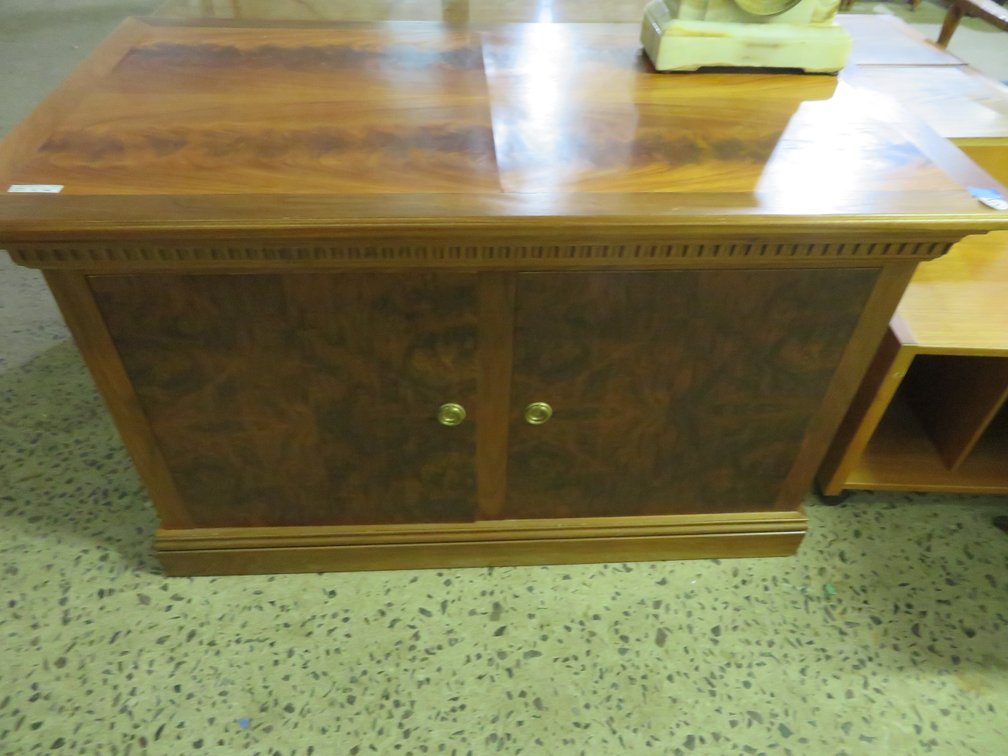 Image for Antique and Collectible Sale!