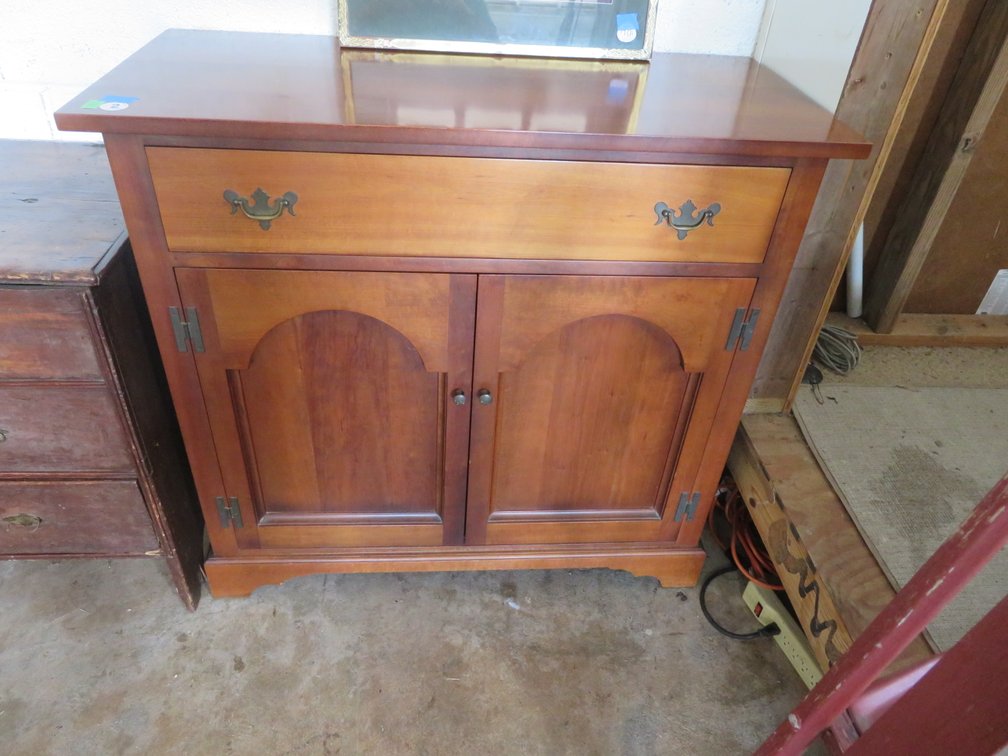Image for Mid-Week Antique and Collectible Sale